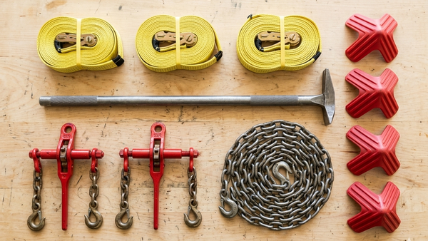 Flatbed Trailer Tie-Down Kit: What Every Owner-Operator Should Carry